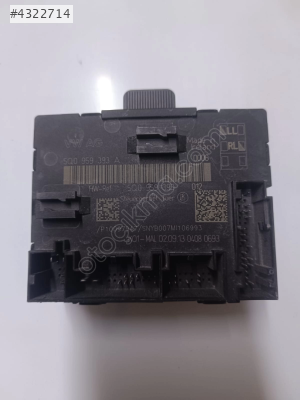 AUDİ A3 VOLKSWAGWEN GOLF 7 PASSAT SAĞ KAPI BEYNİ ORJİNAL 2012-201