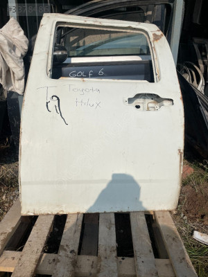 TOYOTA HILUX SOL ARKA KAPI