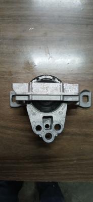 Ford Focus çıkma motor kulagı