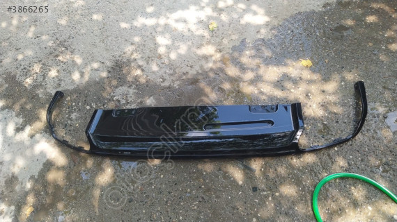 Volvo S90 arka tampon alt dıfızörü