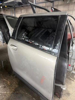 DACİA LODGY SAĞ ARKA KAPI