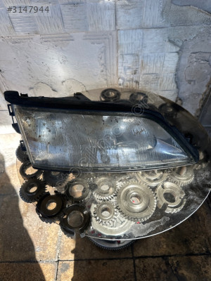 Opel vectra b sağ ön far
