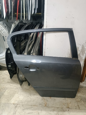 Astra H sağ arka kapı çıkma orjinal