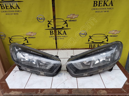 FORD TOURNEO COURİER SAĞ SOL FAR SİYAH ZEMİN ÇIKMA YEDEK PARÇA