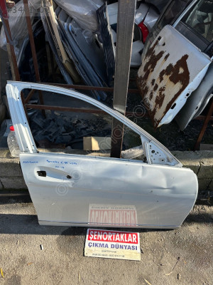 MERCEDES BENZ C SERİSİ W204 C180 ORJİNAL SAĞ ÖN KAPI