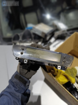 mitsubishi colt radio bilgi ekranı. 8750A123