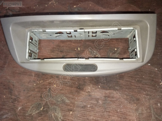 Fiat Albea teyp çerçevesi