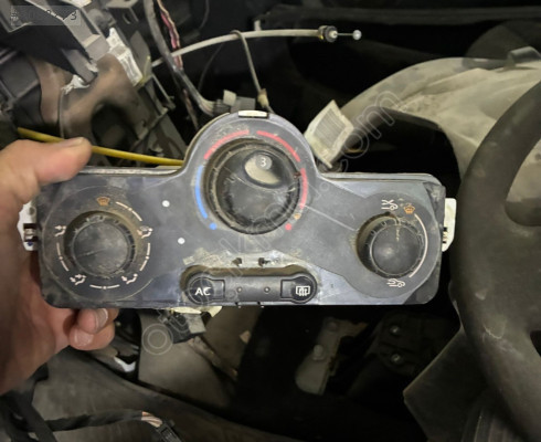 Renault Clio3 KALORIFER-KLİMA KONTROL PANELİ