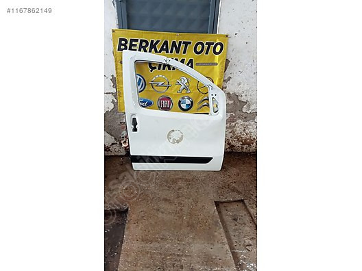 Fiat Fiorino sağ ön kapı direk hasarlı 8.000 TL