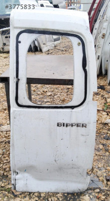 PEUGEOT BİPPER SAĞ BAGAJ KAPAĞI