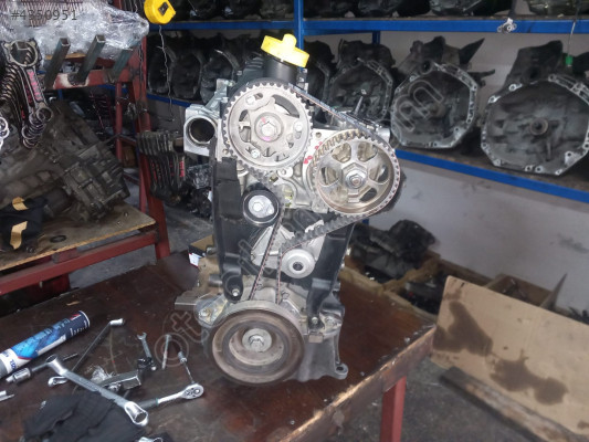 Dacia Logan 1.5 dci gövde motor