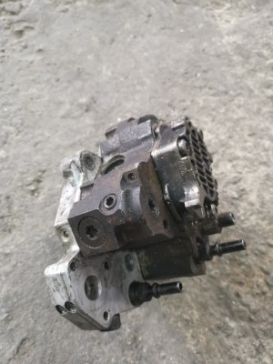 Renault 1.9 dCi Bosch Dizel Yakıt Pompası 0445010075