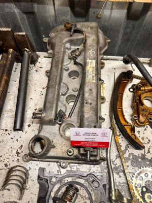 Toyota Corolla eksantrik kapağı