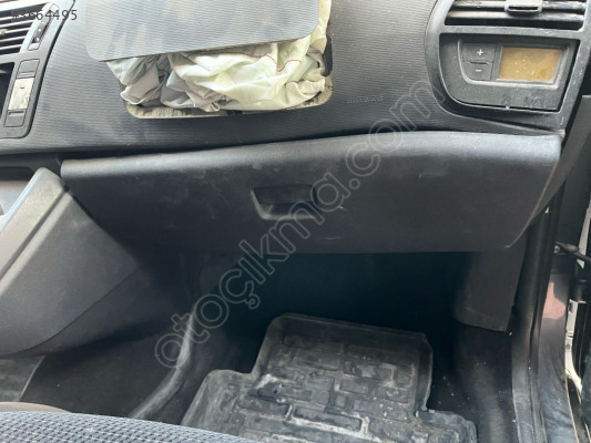 CİTRÖEN  C4  PİCASSO  TORPİDO  KAPAĞI