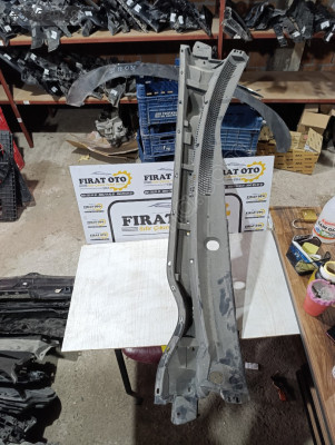 5570802590 TOYOTA COROLLA ÖN CAM IZGARASI 13-15