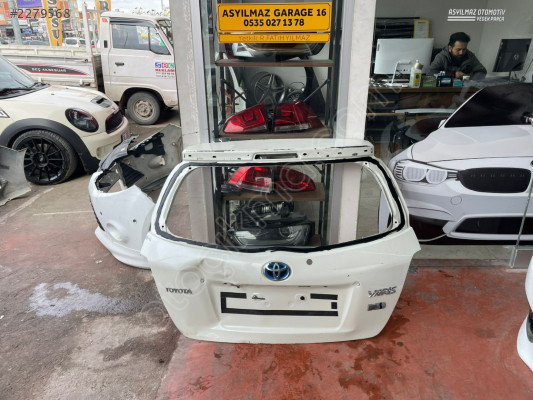 TOYOTA YARİS BAGAJ KAPAĞI ORJİNAL