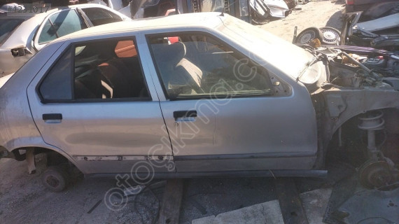 Renault R19 Modeli İçin Sağ Ön Kapı Çıkma Parçaları