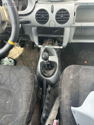 RENAULT KANGOO 1 1.9 DİZEL 1998-2008 ORTA KONSOL