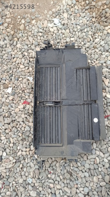 Ford focus 3 ön radyatör ızgarası