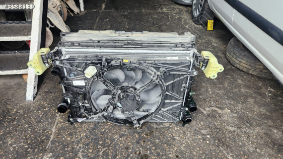FİAT EGEA CROSS 1.6 DİZEL ORJİNAL ÇIKMA KOMPLE RADYATÖR TAKIMI