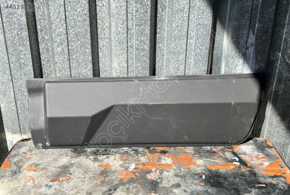 İSUZU D MAX SOL ARKA KAPI BANDI ÇITASI