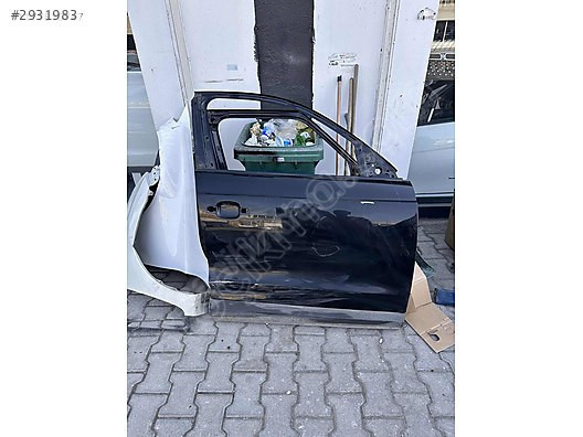 Audi q3 sağ ön kapı çıkma