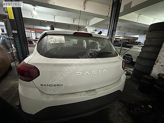 DACİA SANDERO STEPWAY HATASIZ ÇIKMA ARKA BAGAJ KAPAĞI
