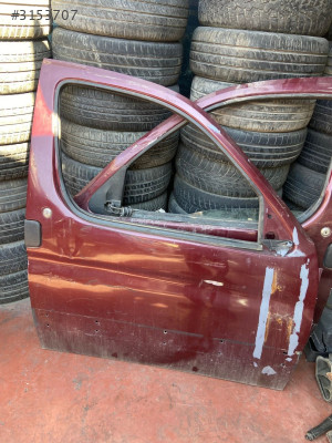 PEUGEOT  PARTNER    SAĞ  ÖN  KAPI