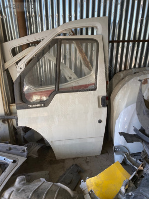 Ford transit sol ön kapı çıkma