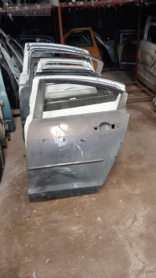 mazda 3 sol arka kapı