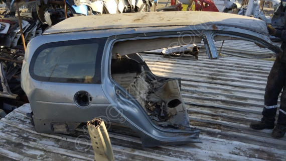 renault megane station wagon sağ arka çamurluk