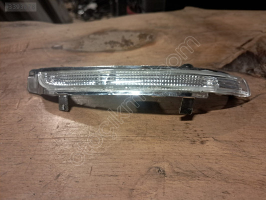 SKODA OCTAVİA SAĞ  AYNA SİNYALİ 3T0949102