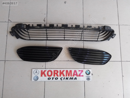 MERCEDES C KASA W205 ÖN TAMPON IZGARASI SIS FARI KAPAĞI