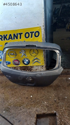 Opel CorsaD arka bagaj kapağı