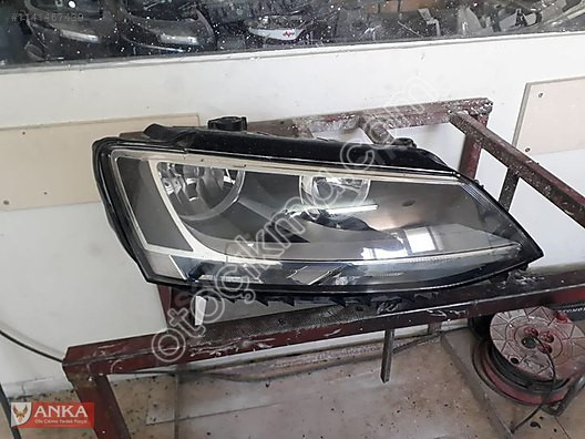 VOLSWAGEN JETTA 2014 ÇIKMA SAĞ FAR
