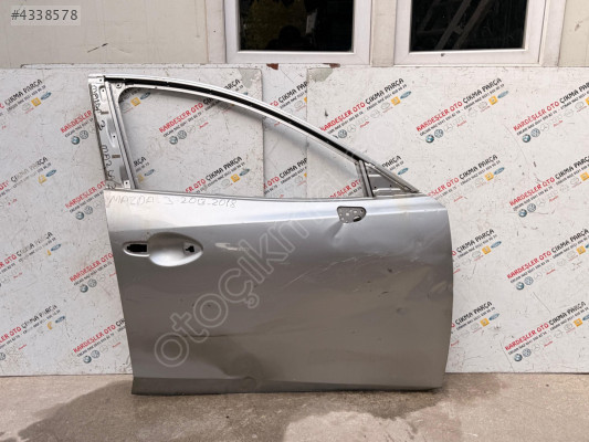 Mazda 3 sag ön kapı (hasarlı ürün)