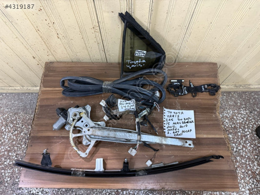 TOYOTA YARİS SAĞ ÖN KAPI KELEBEK CAMI 2012-2016 MODEL ORJİNAL