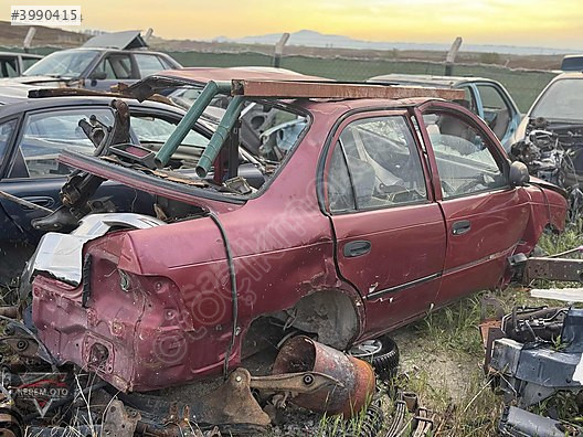 Toyota Corolla Efsane Kasa Sağ Arka Çamurluk