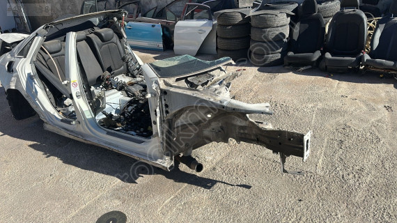 2013-2018 AUDİ A3 SAĞ ÖN PODYE SAĞ ÖN MARŞBİYEL ORJ ÇIKMA