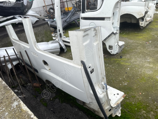 Fiat Doblo 2 tek sürgü sol yan sol arka Çamurluk