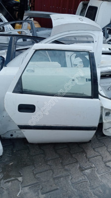 Opel Astra sağ arka kapı çıkma