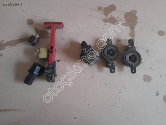 FİAT BRAVO TORPİDO  TWEETER VE KAPUT KOLU