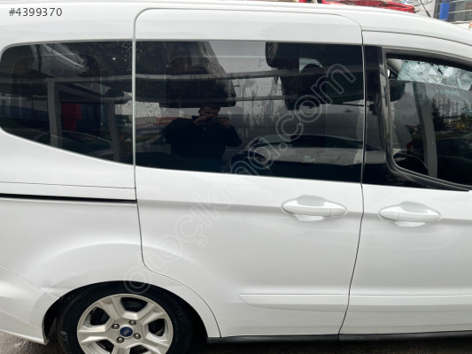 FORD COURİER SAĞ ARKA SÜRGÜLÜ KAPI BEYAZ HATASIZ
