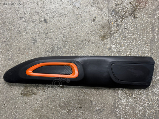 CİTROEN BERLİNGO SOL ÖN KAPI ÇITASI