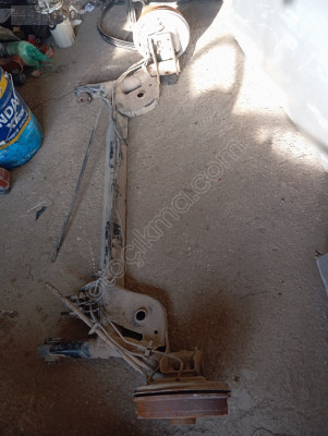 Renault Clio thalia arka dingil 555019479R