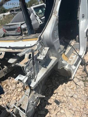 RENAULT TRAFİC4 SOL ÖN ÇEYREK ŞASE OTO FEDAİ