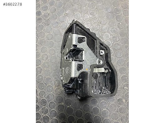 BMW F30 SOL ARKA KAPI KİLİDİ