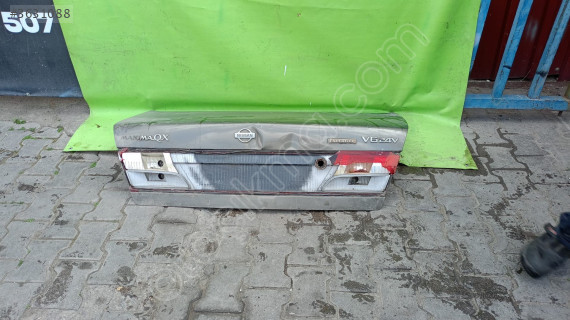 nissan maxima arka bagaj