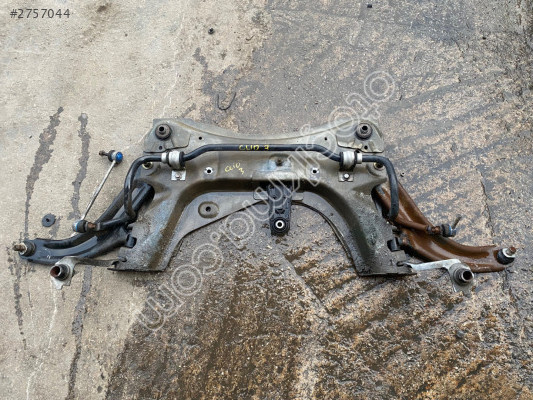CLIO 3 TRAVERS ORJİNAL ÇIKMA PARÇA