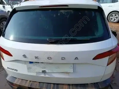 57A827023A SKODA KAROQ BAĞAJ KAPAĞI